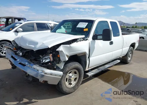 2003 Chevrolet Silverado 1500 z USA, uszkodzony, nr VIN 1GCEK19V63E360627